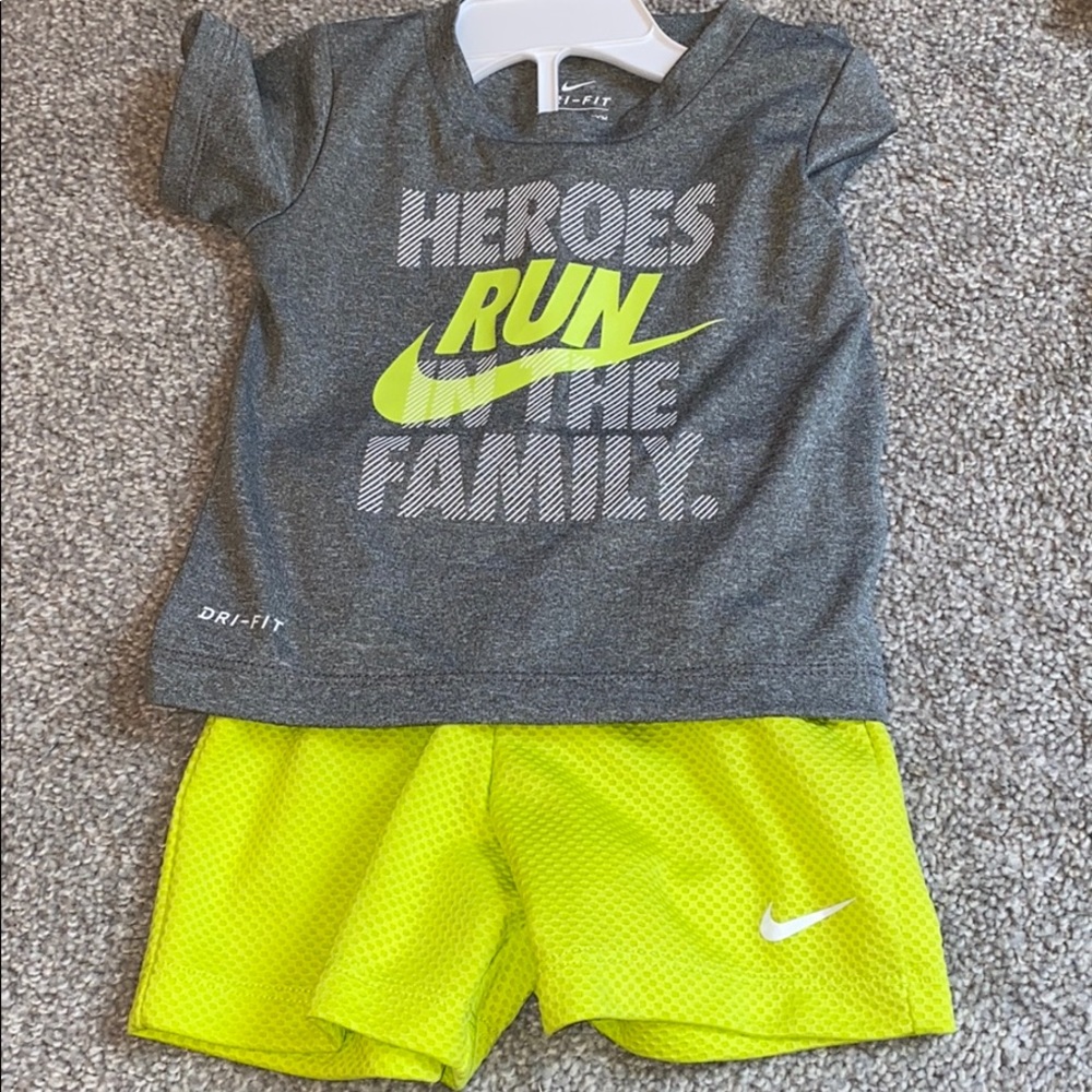 Infant Nike outfit